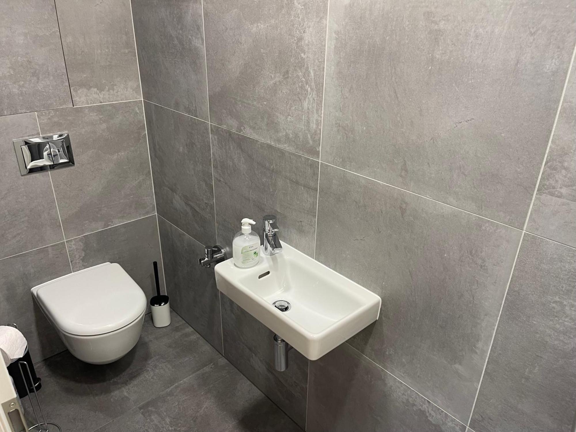 Apartment 4 Room, 2 Bath, Parking 布拉格 外观 照片