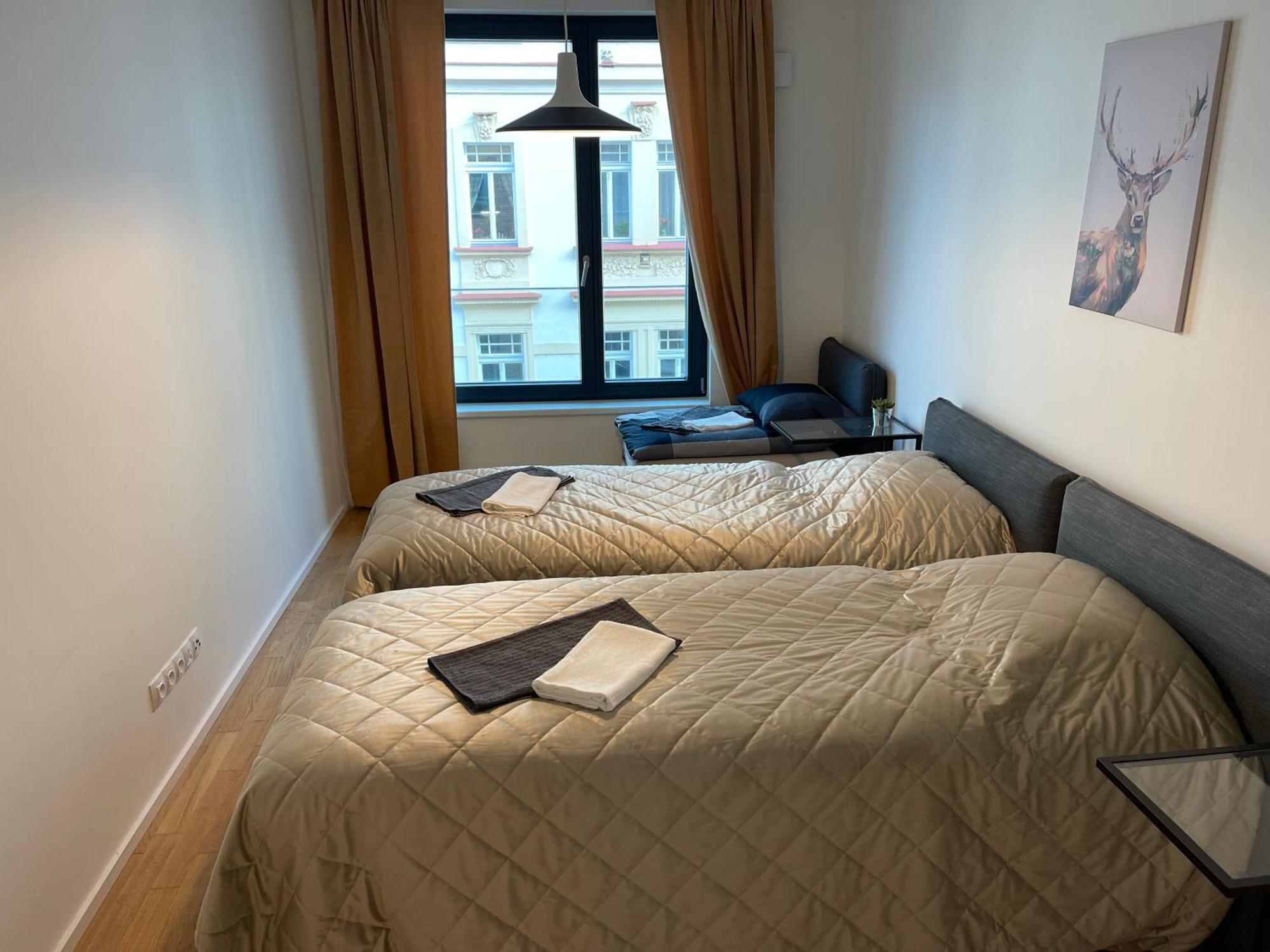 Apartment 4 Room, 2 Bath, Parking 布拉格 外观 照片